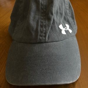 UNDER ARMOUR BASEBALL CAP